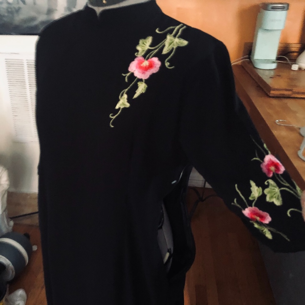 Dress - Picture 2 of 3